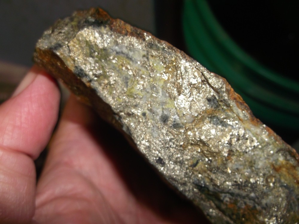 Gold, silver, copper, 551 grams samples ,ore high grade .