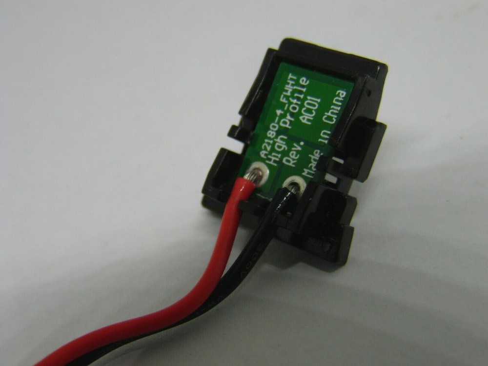 84405780 DOOR COURTESY LAMP DOOR HANDLE ELD LIGHT NEW ORIGINAL