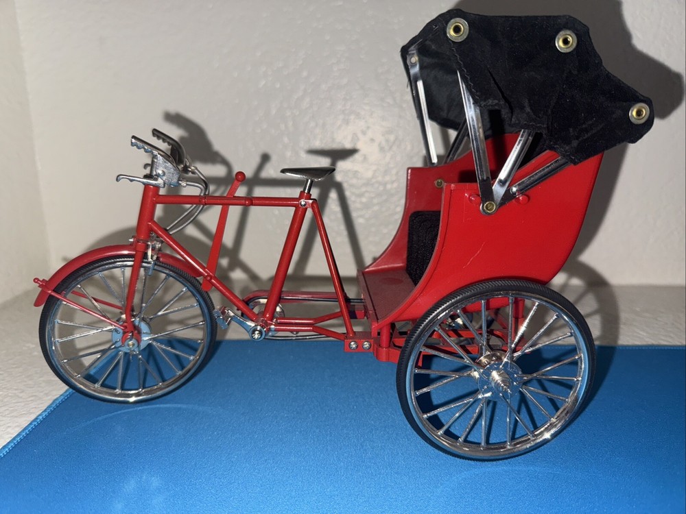 Vintage Diecast 3 Wheel Rickshaw Retro Tricycle Display Figure