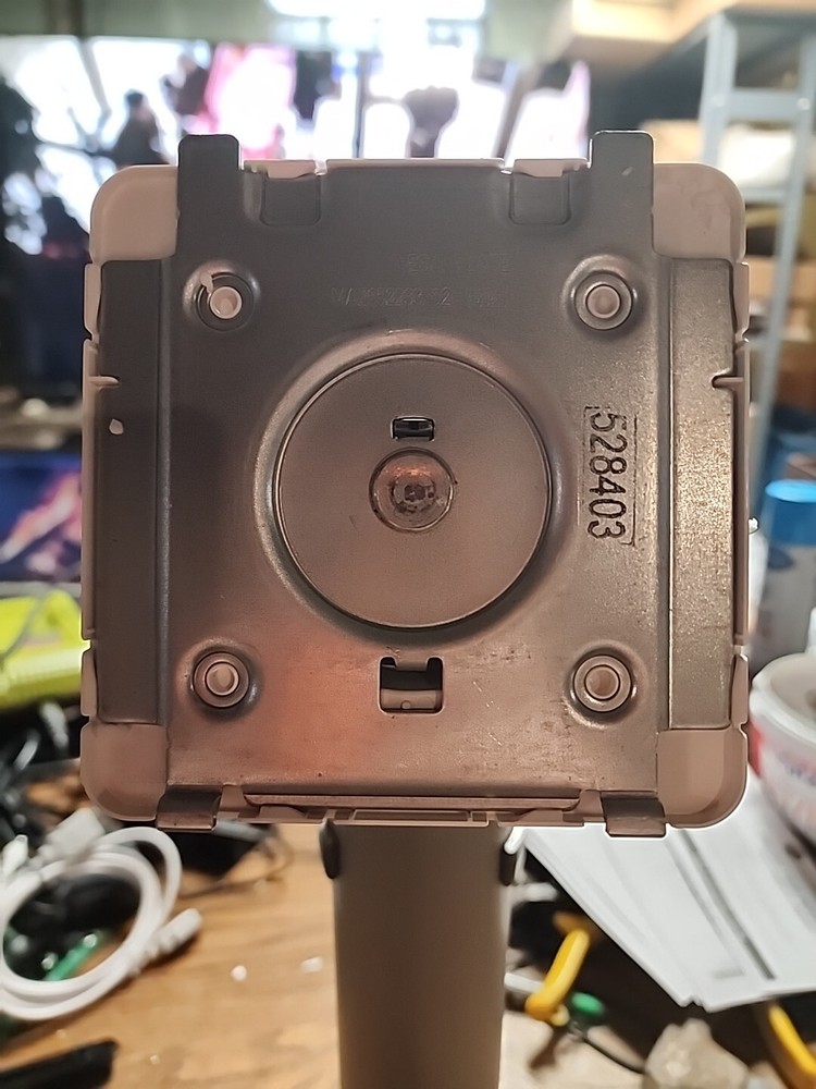 Lg Stand Maz652233 02 (NT4)