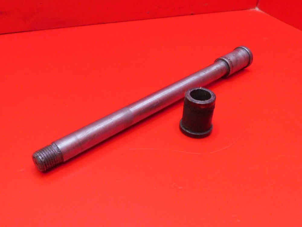 GPZ 600R FRONT WHEEL SPINDLE 1985-1990