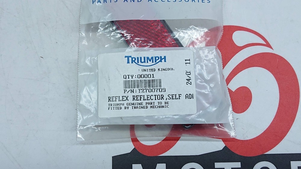 TRIUMPH SPEEDMASTER EFI Reflex Reflector T2700709