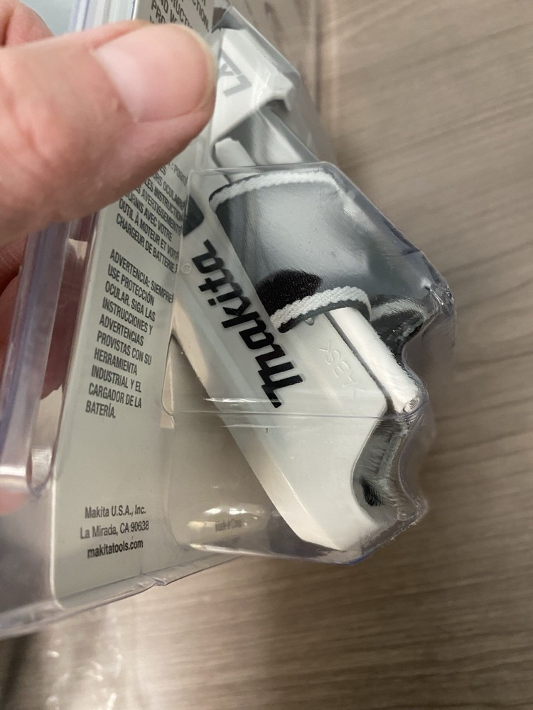 Makita DML186W 18V LED Flashlight