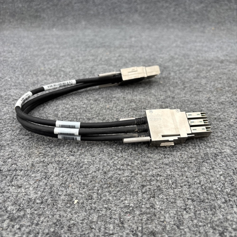 Cisco STACK-T1-50CM V01 Stacking Cable 800-40403-01 Used