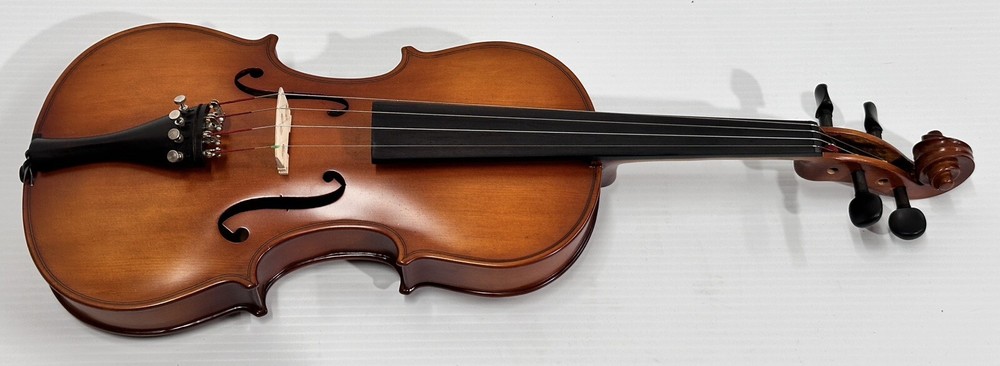Kraemer 4/4 Violin Model KRV-021 with 2 Bows, Strap & Case