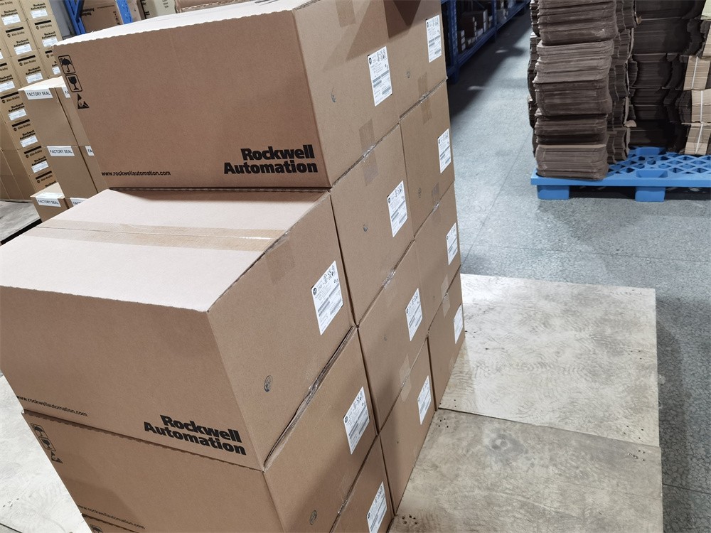 Micro800 2 PT Analog Output Module 2080-OF2 /A 2080OF2