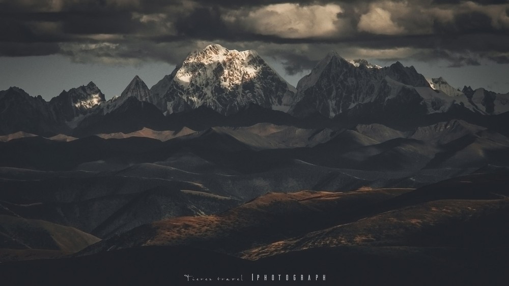 Landscape mountains Custom Gaming Mat Desk