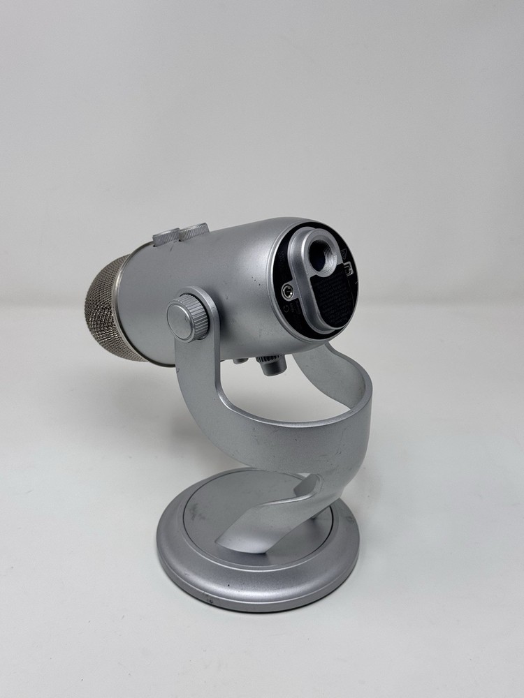 Blue Yeti USB Microphone Silver Desktop Stand Tested Working