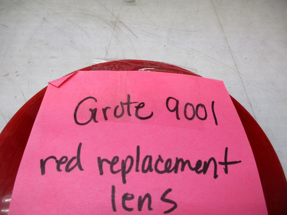 Grote Red Light 9001 Tail Light SAE-1PP2RST-75