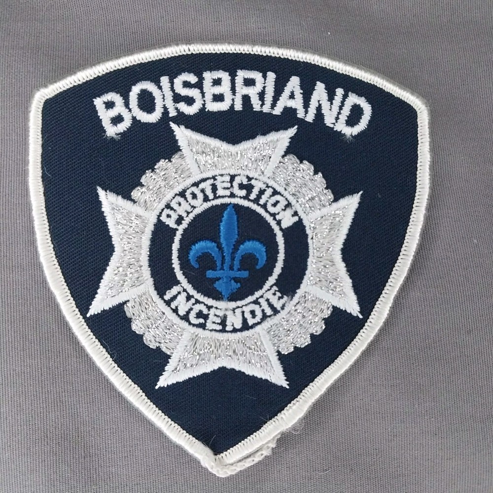 Boisbriand Protection D'Incendie (Quebec Canada) 4 1/4" Shoulder Patch Blue