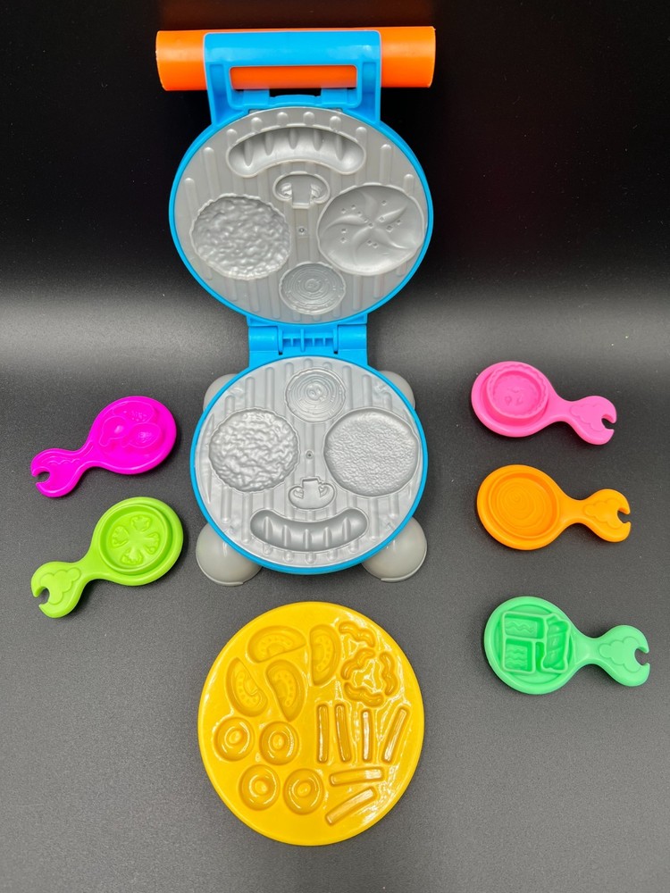 Play-Doh Kitchen Creations BBQ Replacement Pieces - 8