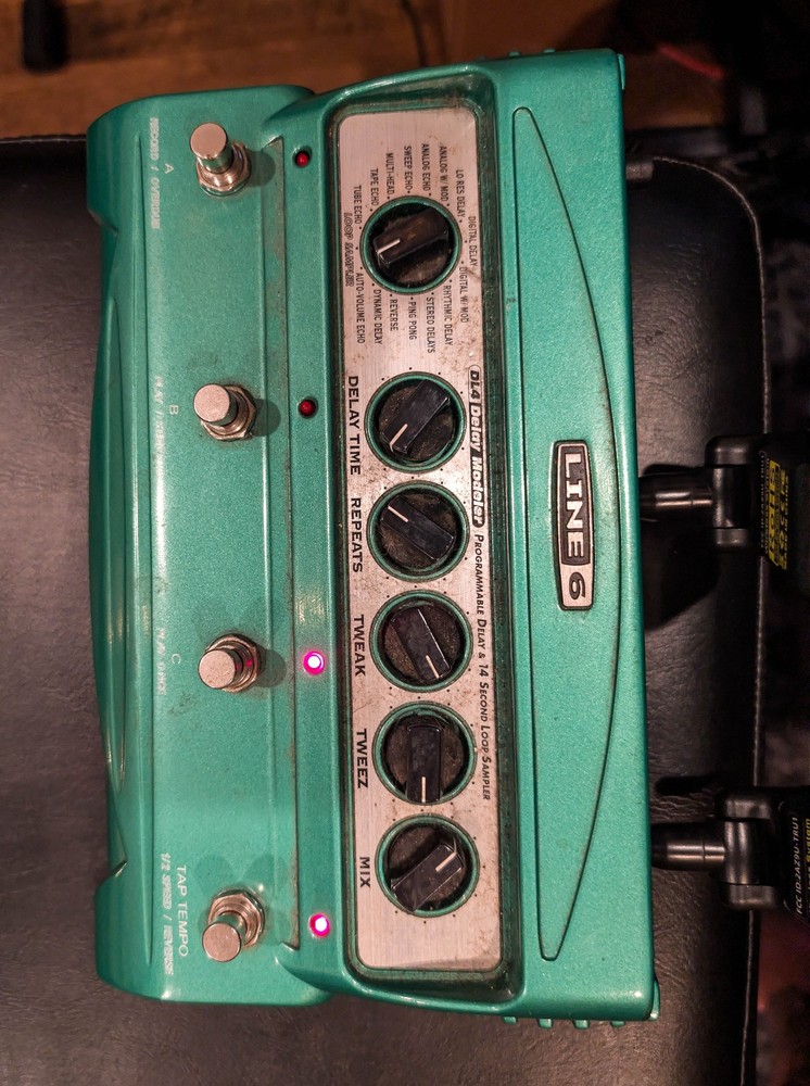 Used Line 6 DL4 Stompbox Delay Modeling Effects Pedal - Tested and Working