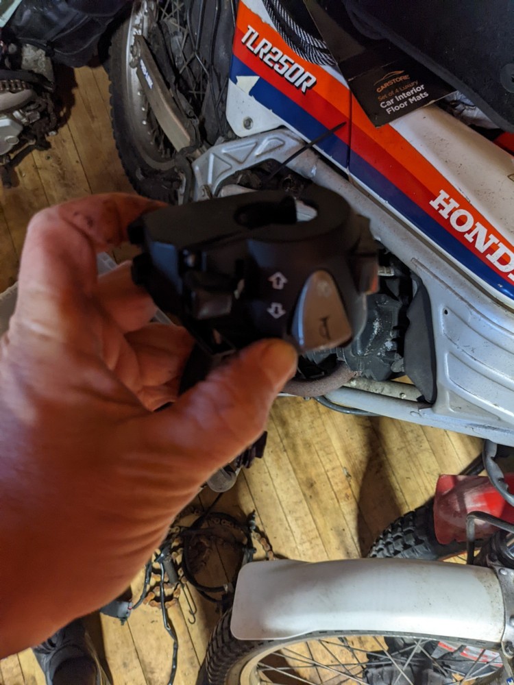 Honda Crf300 rally   l/h switchgear