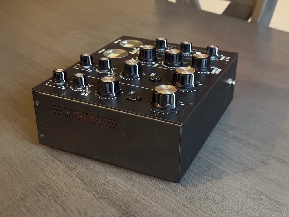 Mastersounds Radius 2 Rotary DJ Mixer black