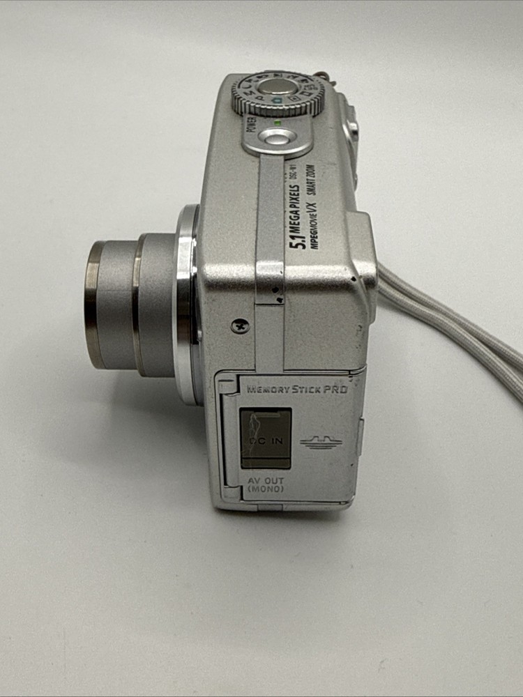 Sony Cyber-shot DSC-W1, CCD, Compact camera + 128MB MS *Please Read*