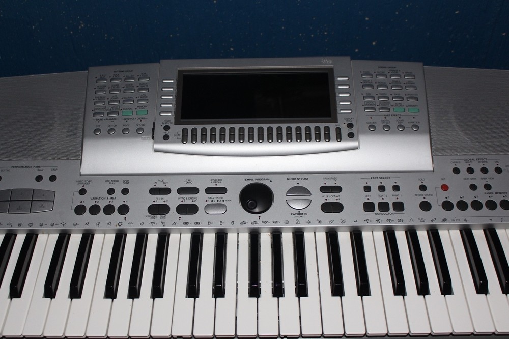 Technics SX KN6500 Digital Keyboard Workstation with extras