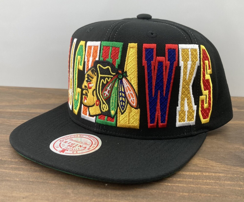 MITCHELL & NESS Chicago Blackhawks Hat Black Varsity Bust Snapback NHL
