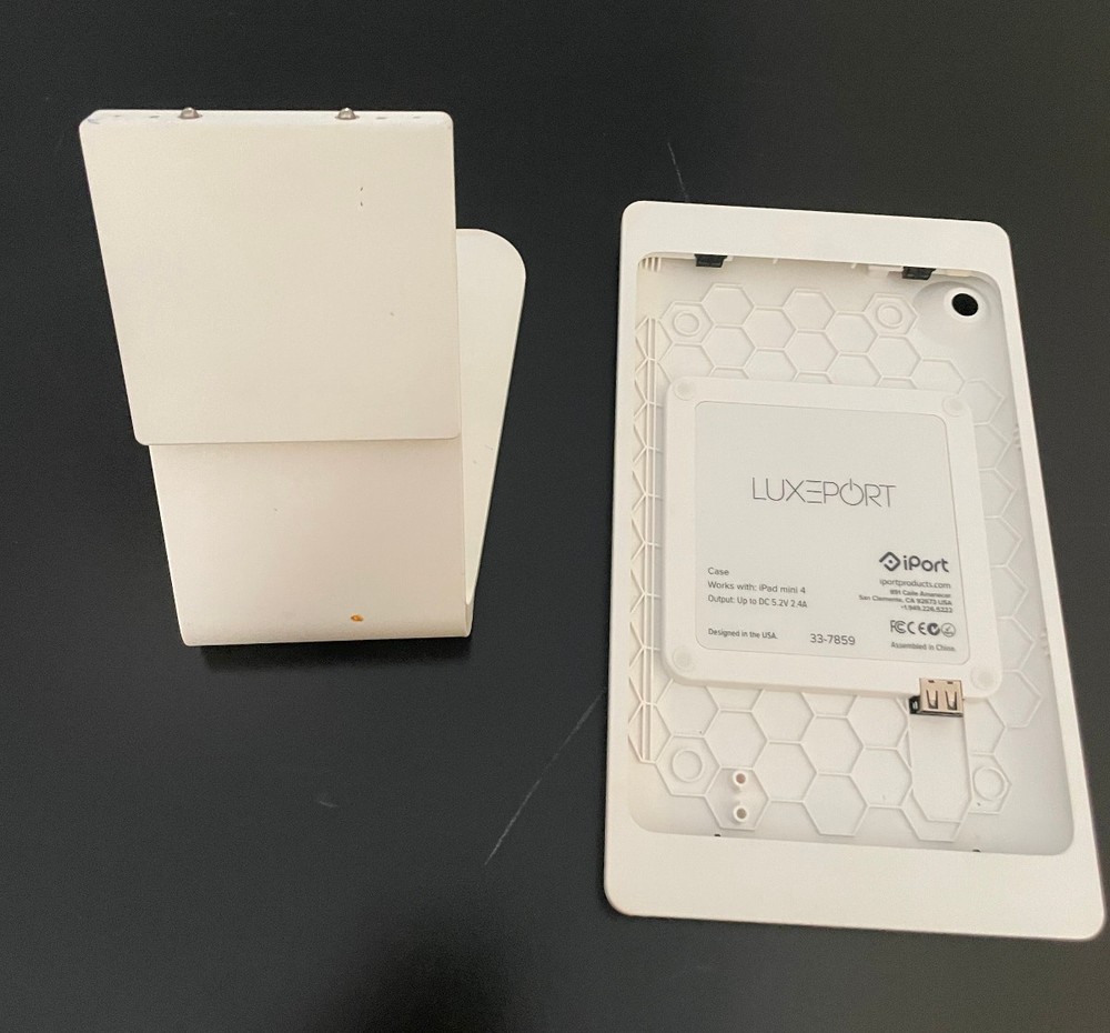 IPORT LuxePort BaseStation (71002) iPad Stand White