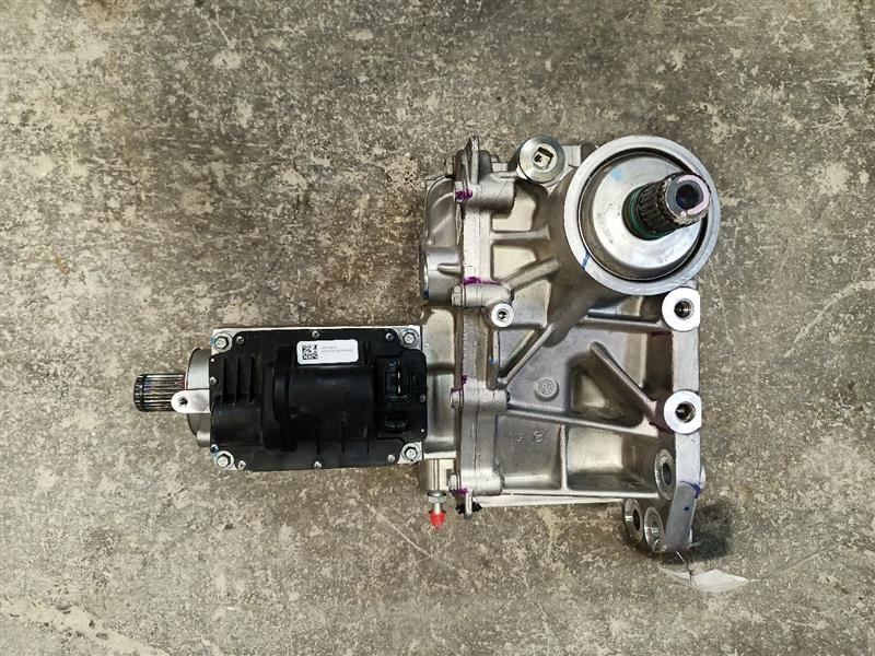 EQUINOX 2023 Transfer Case 10062796