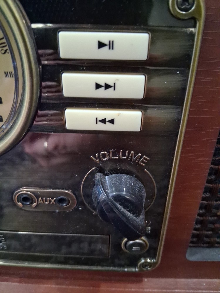 Interactive Technologies Record Player, Compact Disc, Radio and Cassette Player