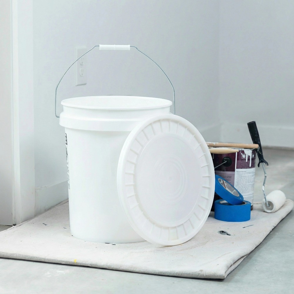 5 Gallon Round Plastic Utility Bucket Lid White 12 Pack