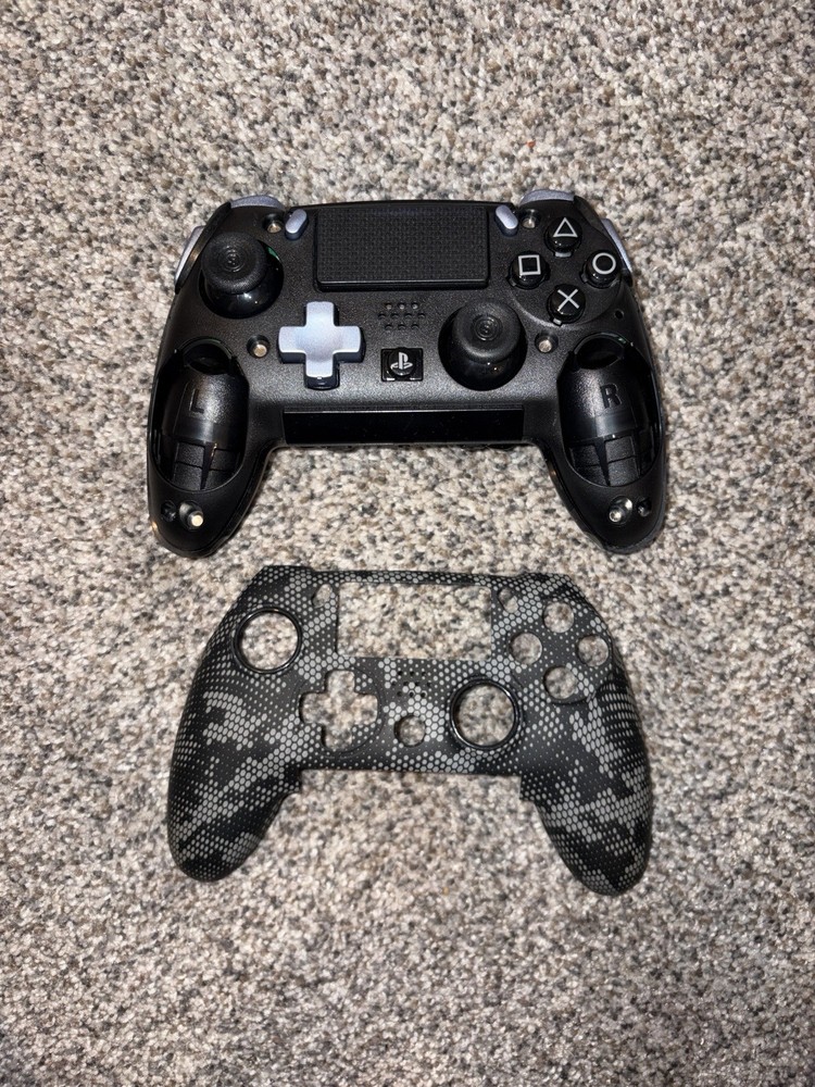 SCUF Vantage Controller Bundle with Case, Faceplate, Thumbsticks, D-Pad - PS4