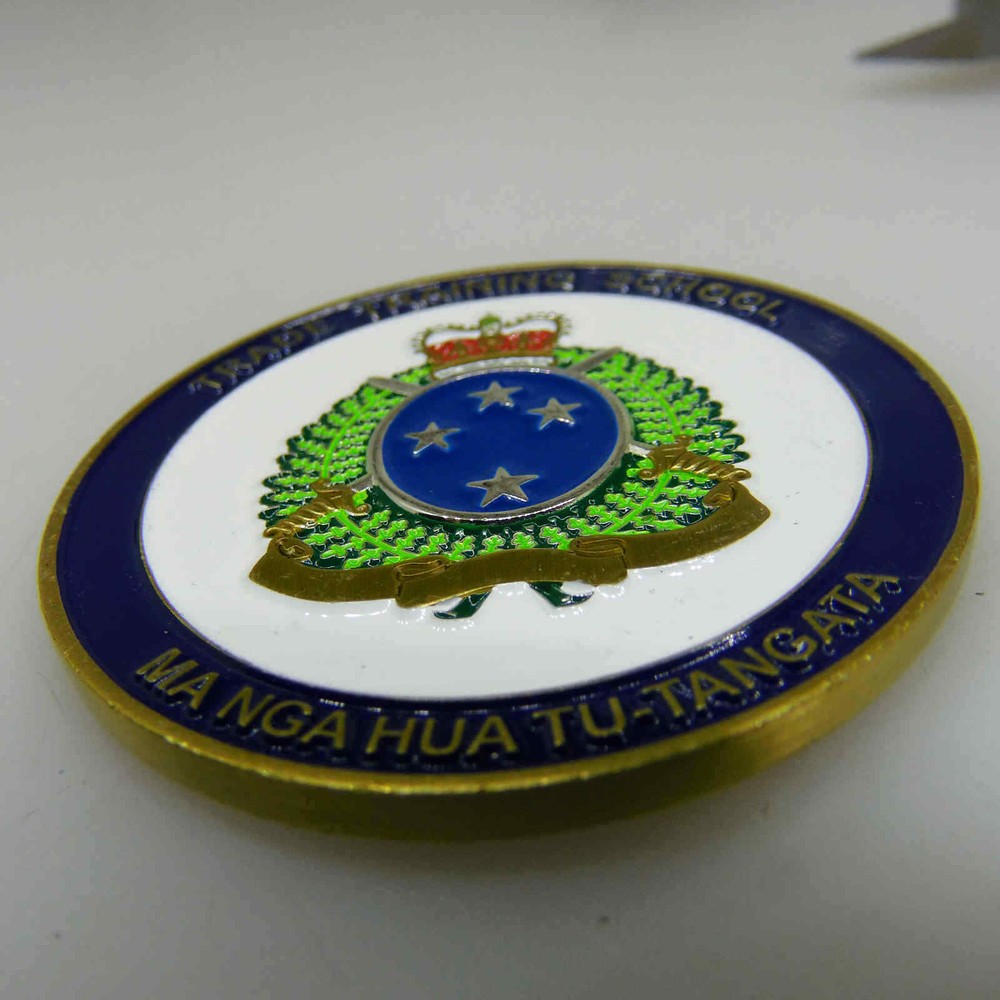 TRADE TRAINING SCHOOL LAND OPERATIONS TRAINING CENTRE CHALLENGE COIN