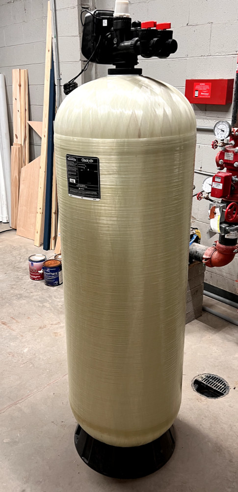 Clack Carbon Water Filter Tank, WS1.25TC Meter & Backwash System & Filter Media