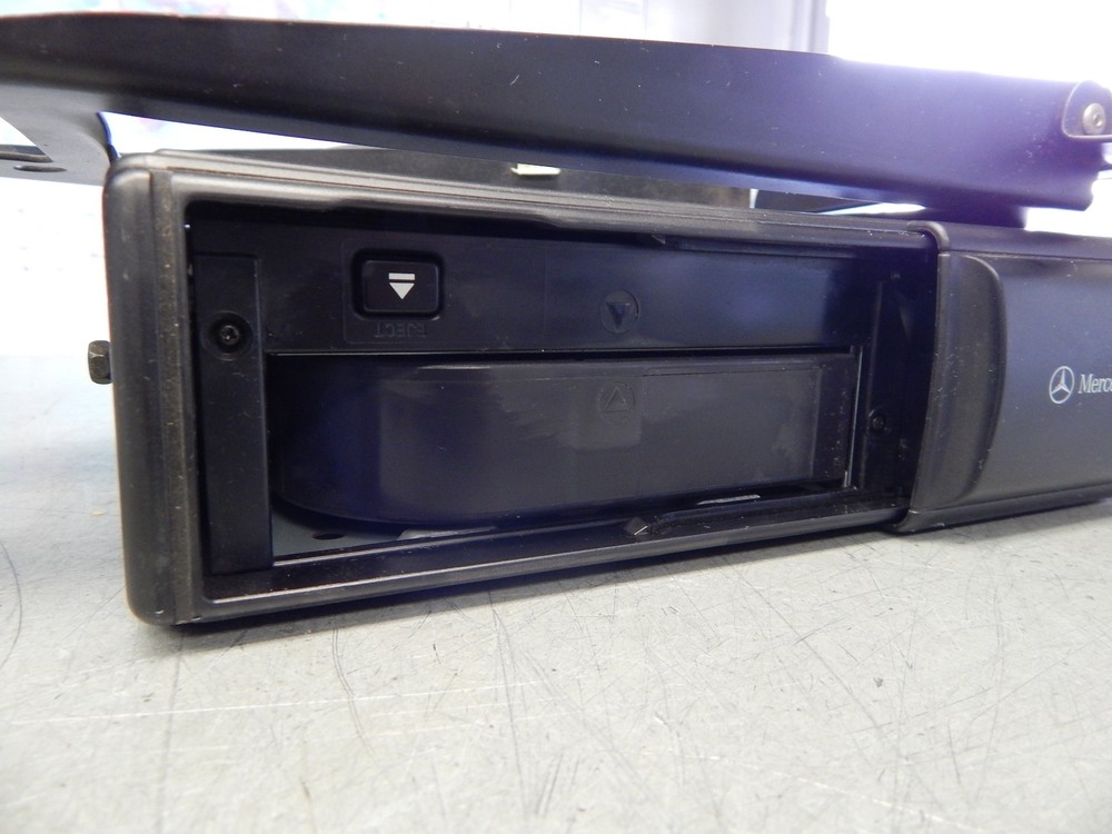 W163 ML320 ML350 ML430 CD CHANGER COMPLETE