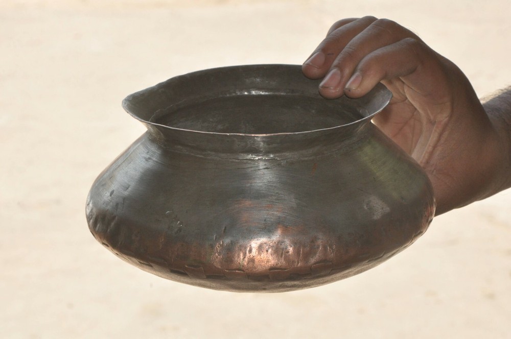 Old Copper Unique Shape Handcrafted Cooking Pot/Utensil/Kitchenware