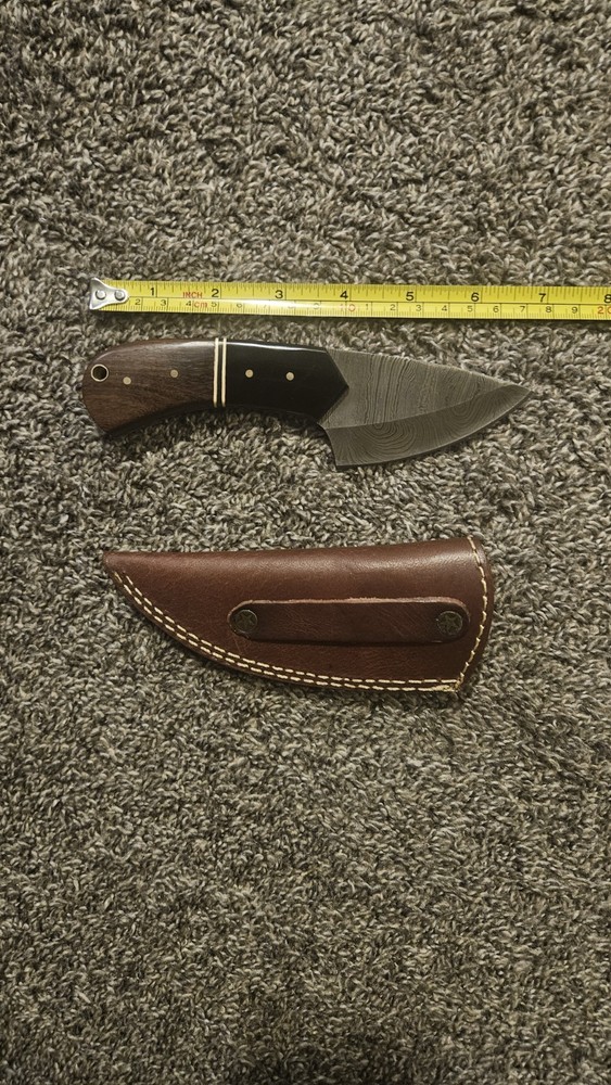Handmade Damascus Steel Knife/Whith Sheath