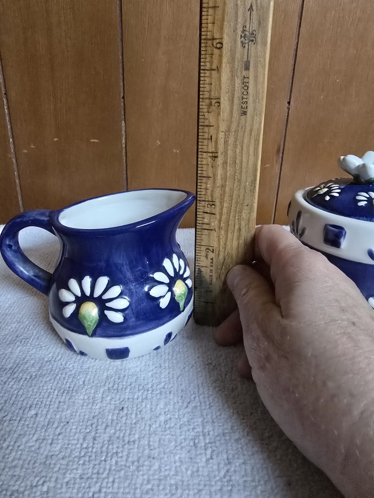 Oneida Spring Daisy Cream And Sugar Set