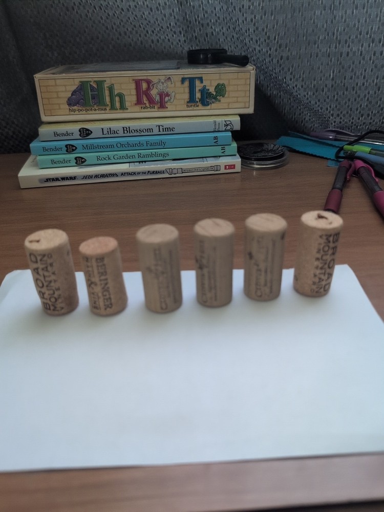 6 Corks