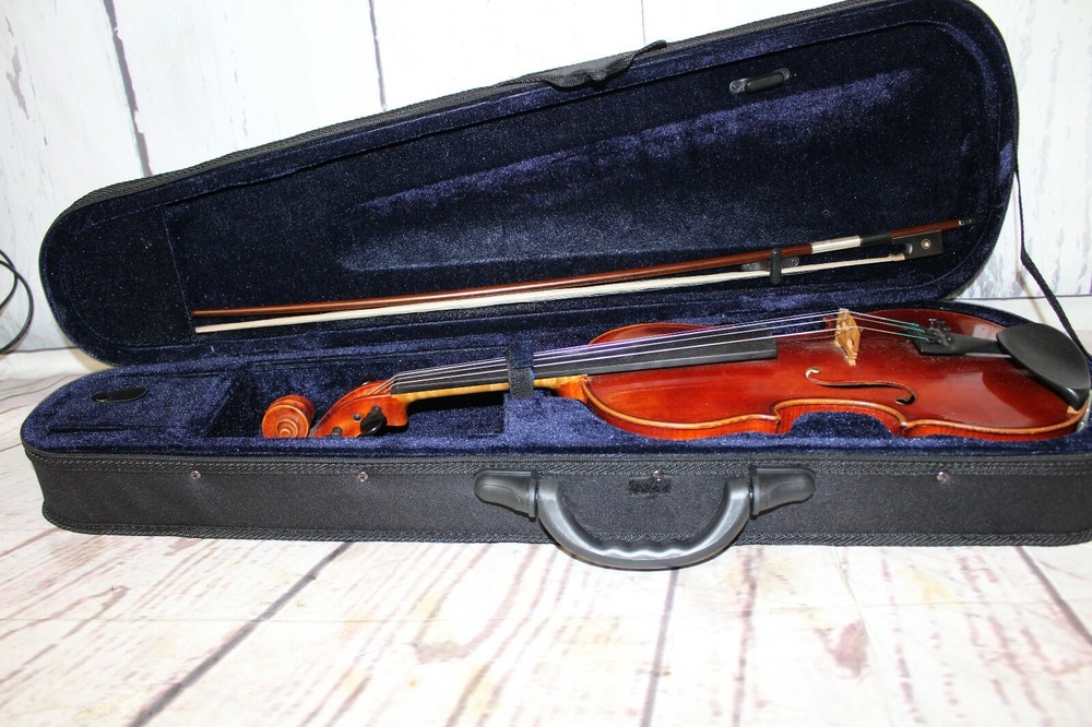 Paul Safron 4/4 Violin w/Case and Bow