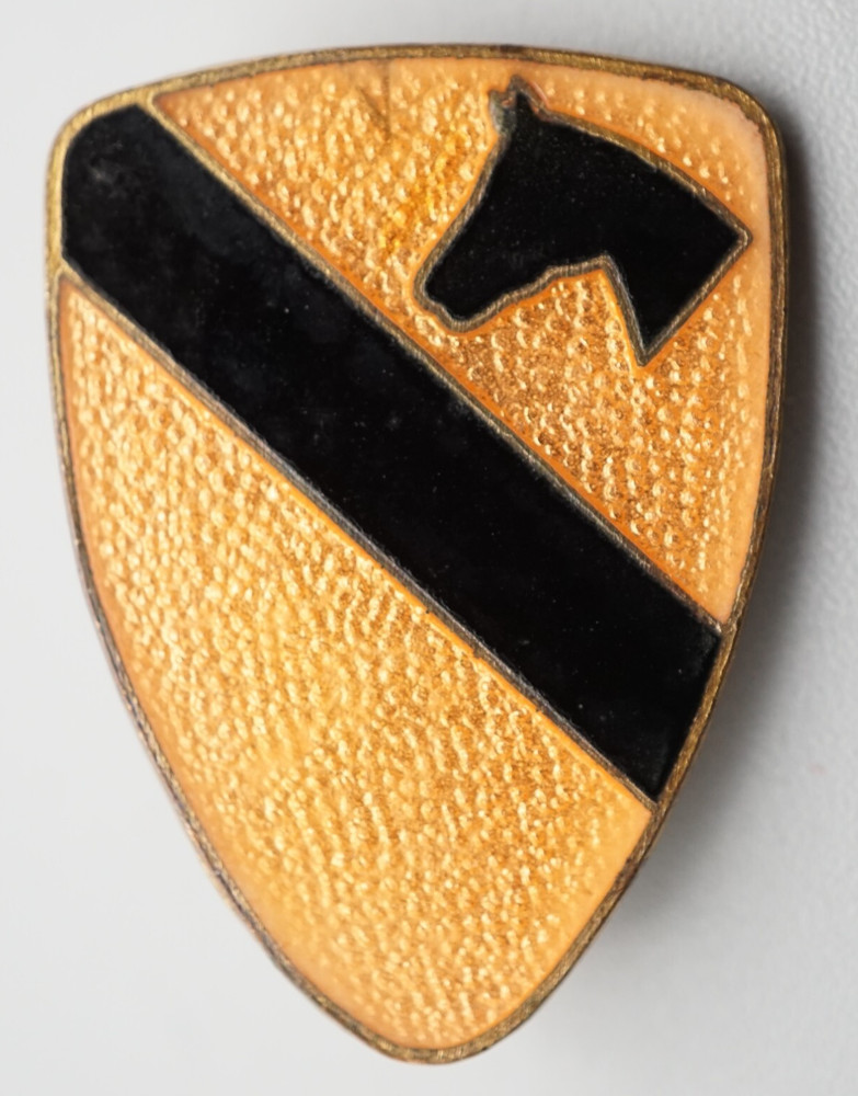 WWII 1st Cavalry Division DI Unit Crest Pin PATCH TYPE