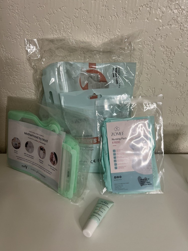 Zomee Z2 Breast Shield Kit (Flanges/Valves/Diaphragms) Plus Extras!!