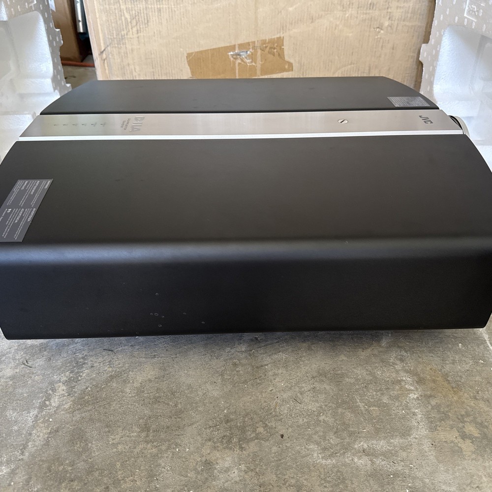 JVC DLA-HD10K D-ILA Projector