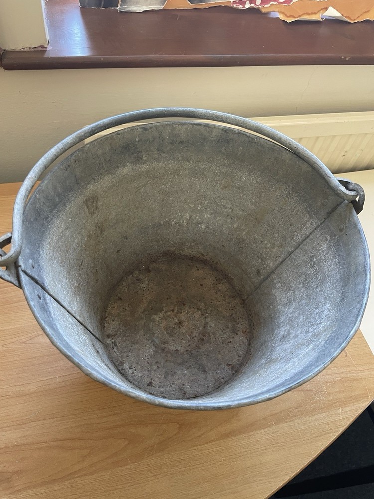 VINTAGE GALVANISED BUCKET