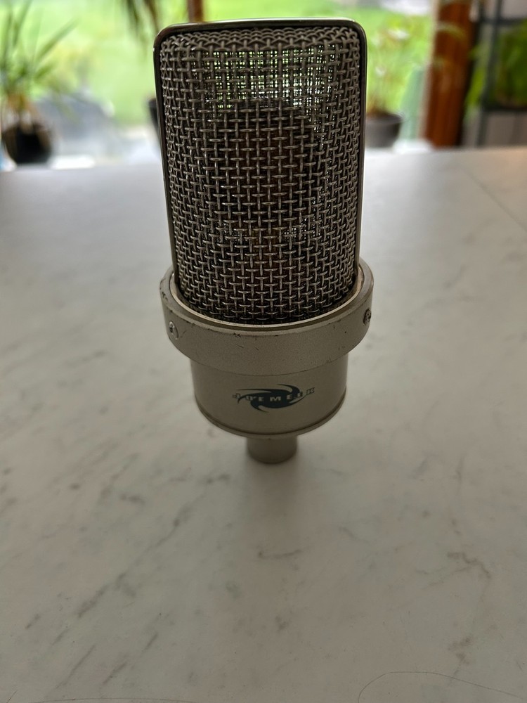 joemeek JM37 microphone