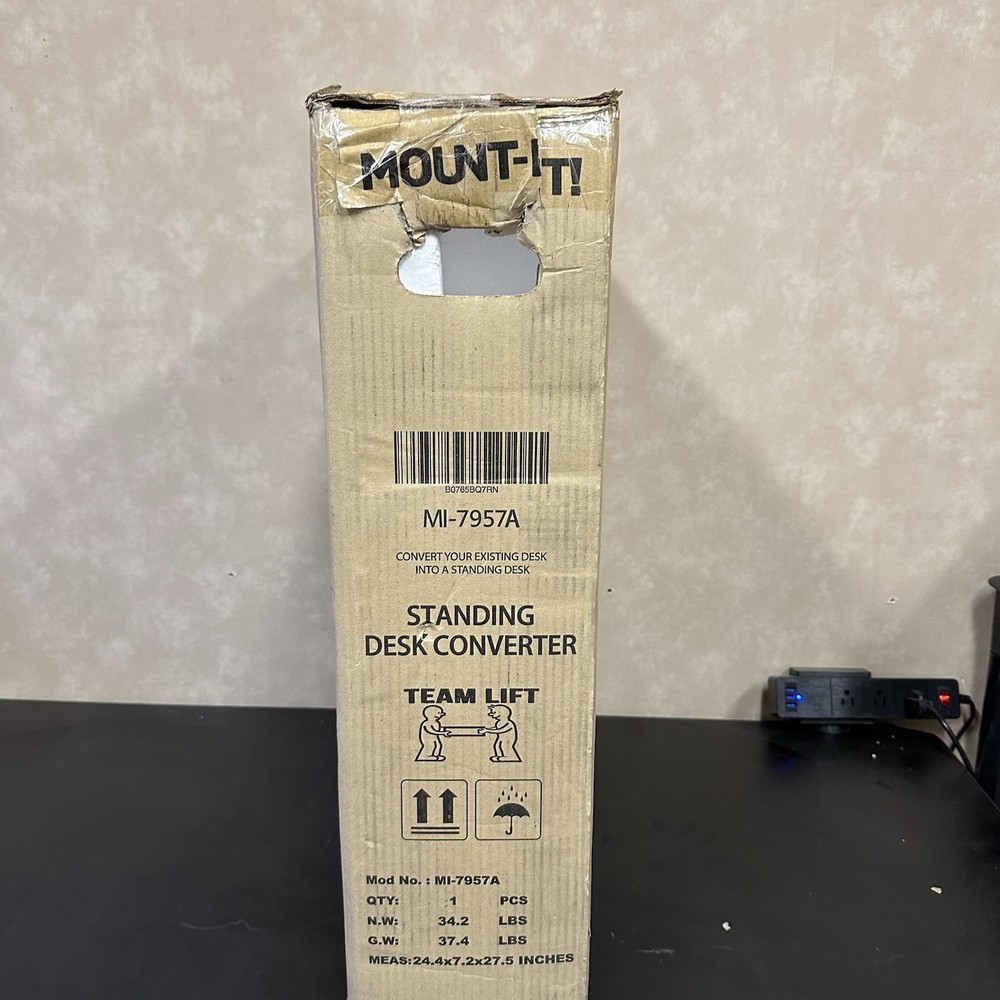 Mount-It! MI-7957A Sit-Stand Desk Converter