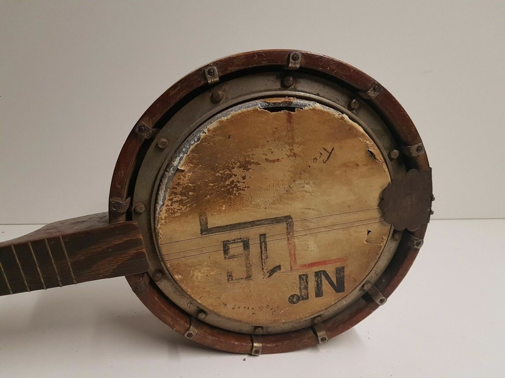 VINTAGE 4 STRING BANJO