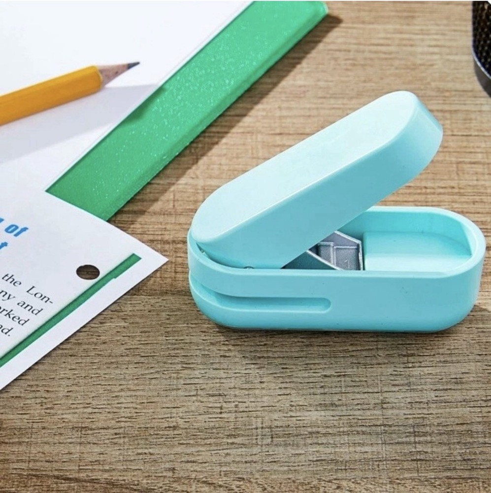 Pen+Gear Mini Hole Punch, Teal