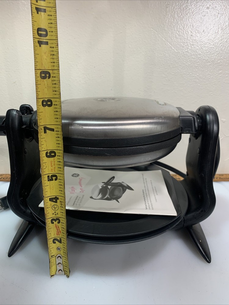 GE Rotating Belgium Waffle Maker Model 898678 Tested Works