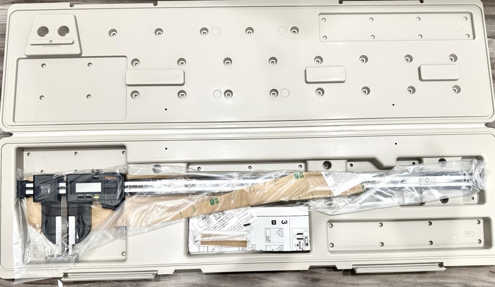 Mitutoyo Digital Caliper 552-313-10 0-24 in Measurement Range