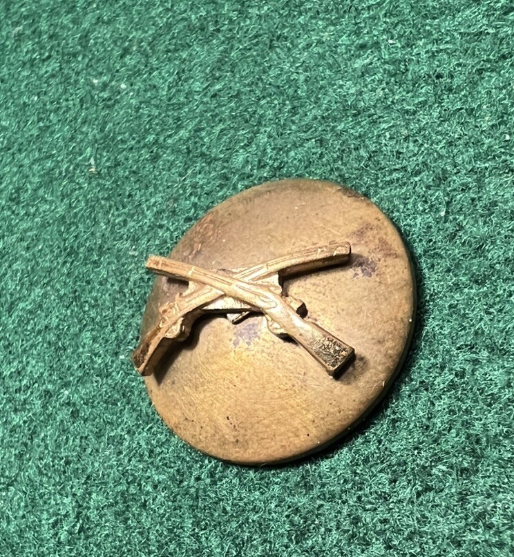 WW1 US Army Infantry Domed Collar Disc