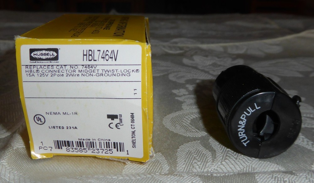 Hubbell HBLM7464V Twist Lock Connector - Midget
