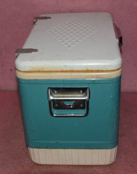 Vintage Coleman Diamond Cooler.