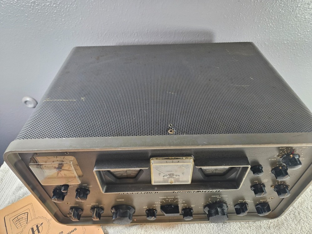 Hammerlund HQ-170 Ham Radio – Powers Up