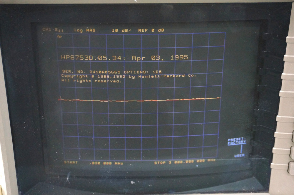 Hewlett Packard - 8753D - Network Analyzer with 87511A S-Parameter Test Set