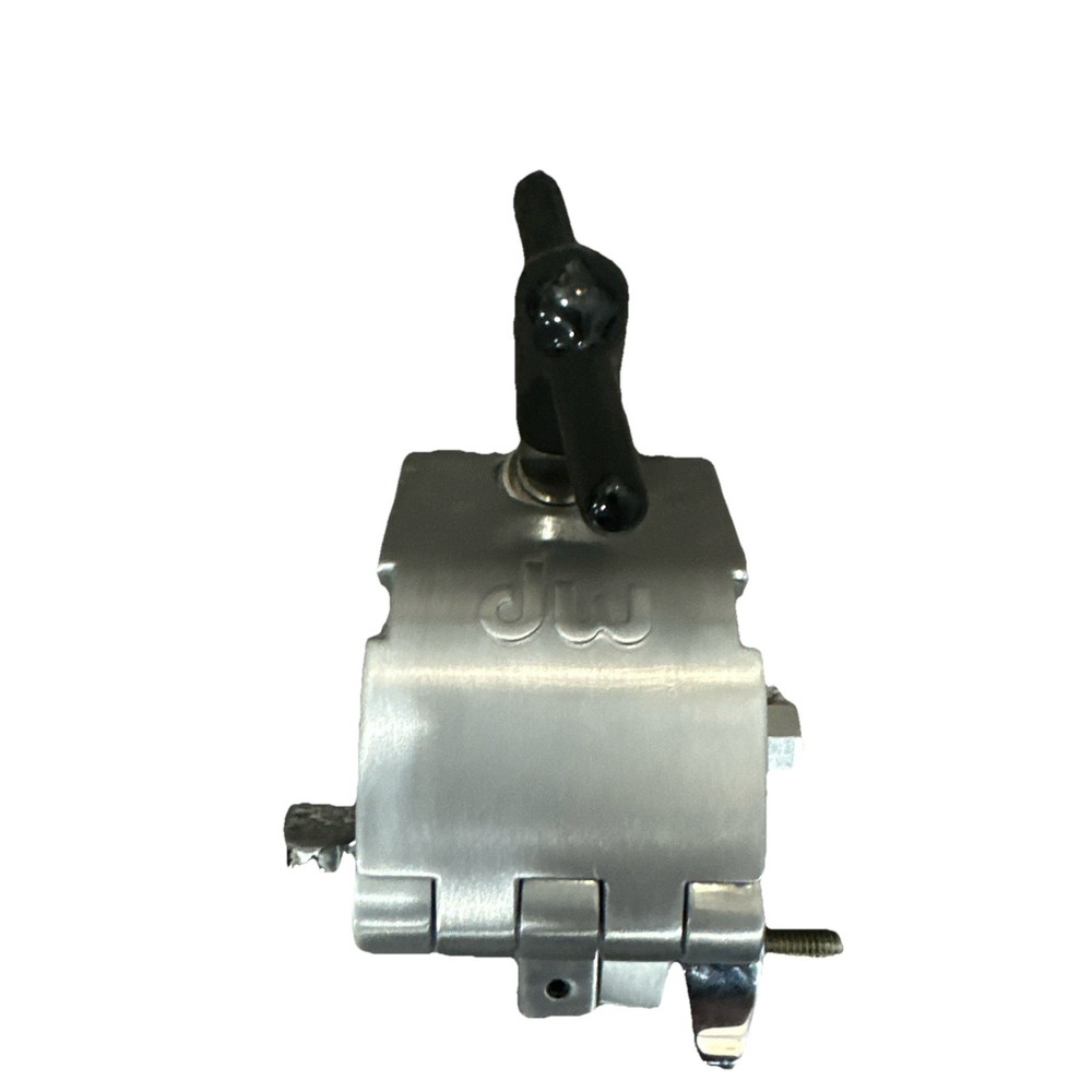 DW 1.5 in. to V Angle Rack Clamp pre owned